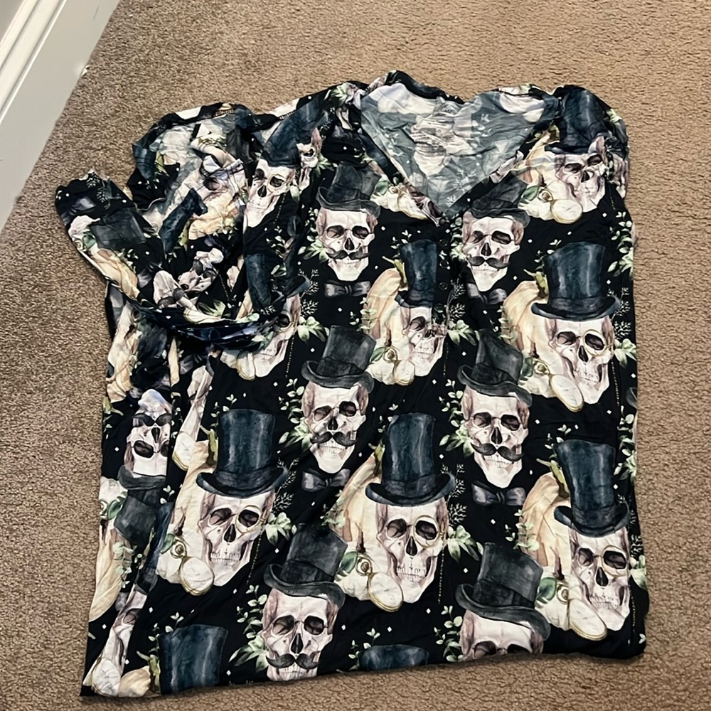 GUC sz Medium lounge dress Posh Peanut Halloween